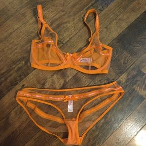 Agent Provocateur Set